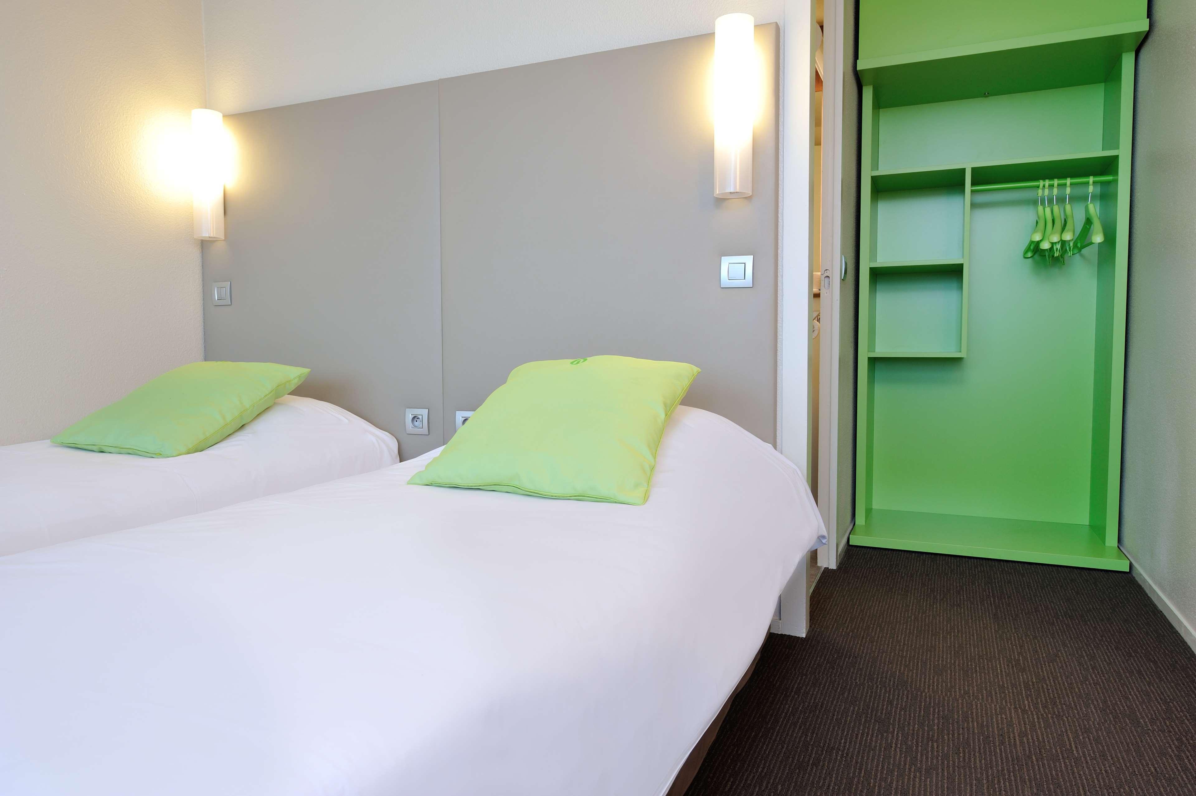 Campanile Hotel Ош Екстериор снимка